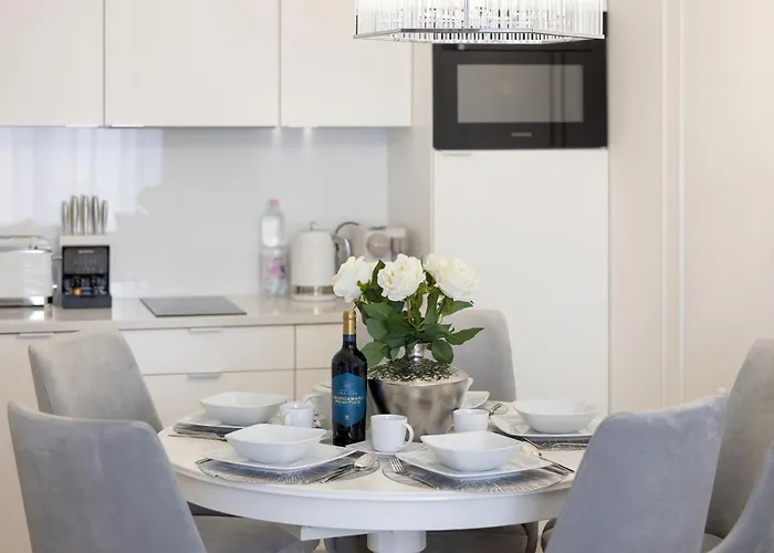 Baltini Premium Polanki Park 公寓